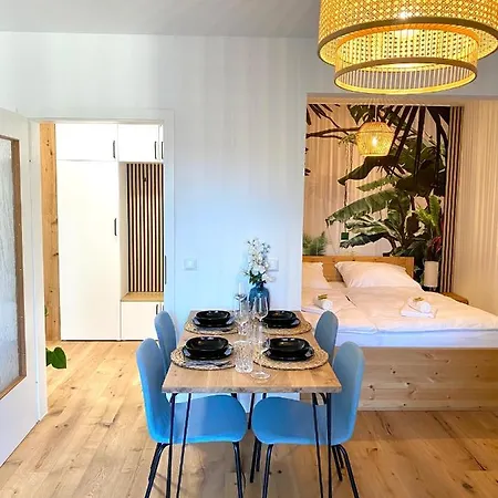 Jungle Suite Mit Balkon I Parkplatz I Zentrum * Kempten